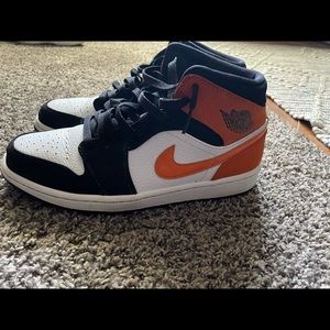Air Jordan 1 mid Shattered Backboard